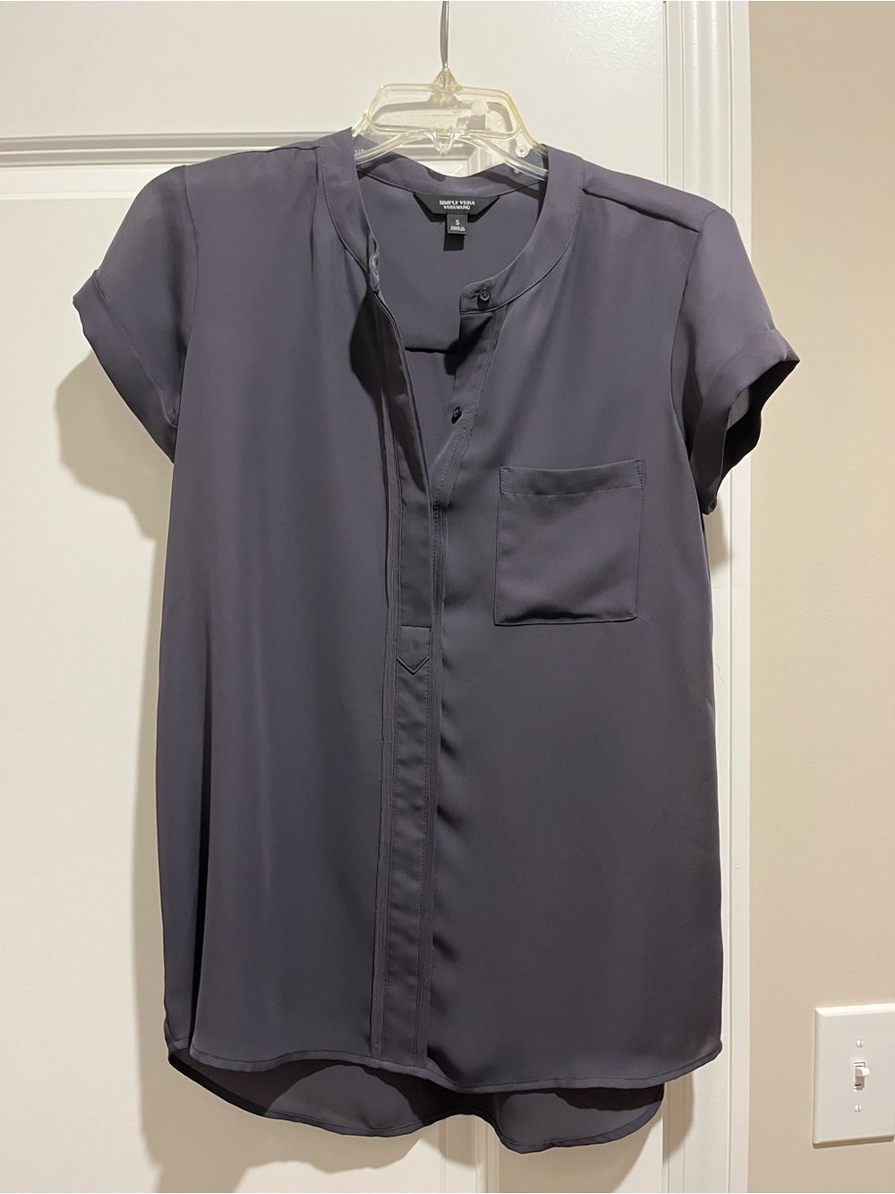 Simply Vera Wang Short Sleeve Blouse in Gray